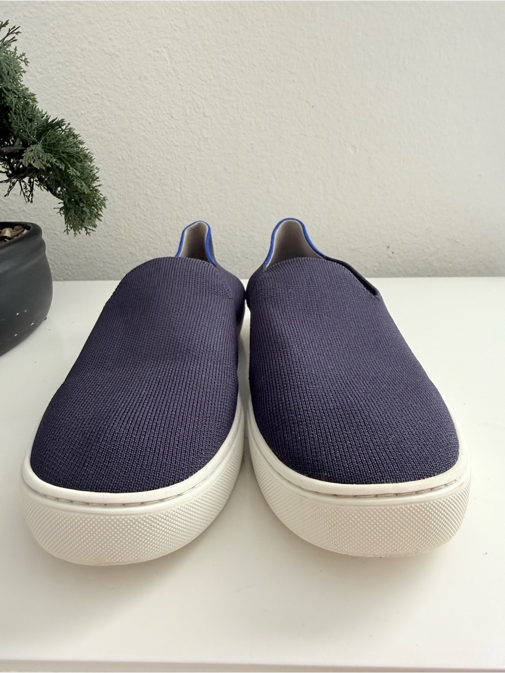 Rothy's sneakers women size 10.5 Navy Knit Slip-On with White Sole and Blue - Picture 4 of 8